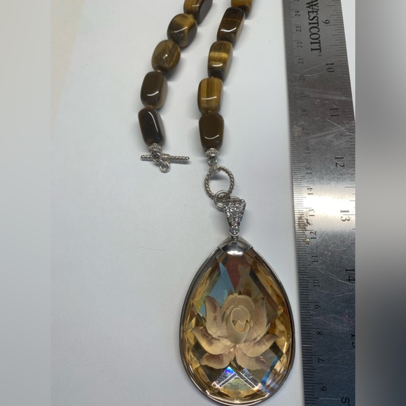 Cottagecore whimsical vintage holographic tigers eye romance rose magic necklace - Picture 7 of 9